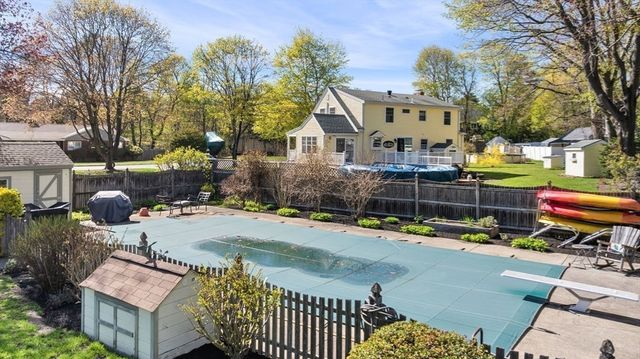 7 Patti Rd, Beverly, MA 01915