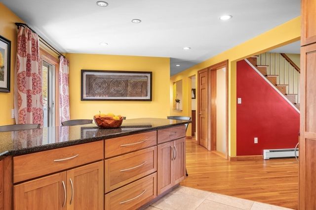 7 Patti Rd, Beverly, MA 01915
