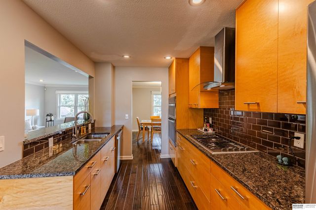 12906 Pacific Street, Omaha, NE 68154