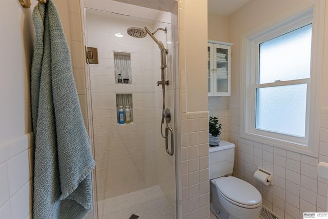 12906 Pacific Street, Omaha, NE 68154