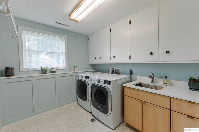 12906 Pacific Street, Omaha, NE 68154