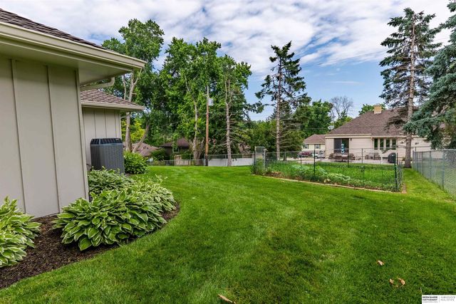 12906 Pacific Street, Omaha, NE 68154