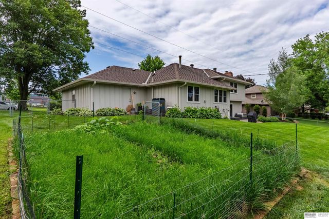 12906 Pacific Street, Omaha, NE 68154