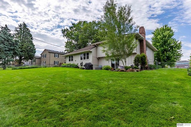 12906 Pacific Street, Omaha, NE 68154