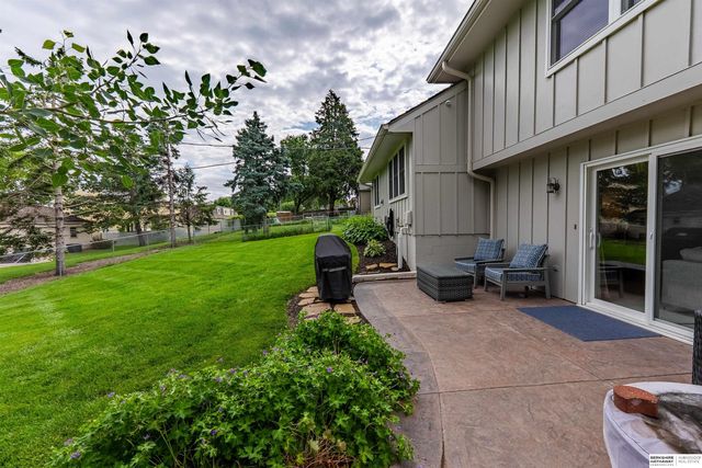 12906 Pacific Street, Omaha, NE 68154