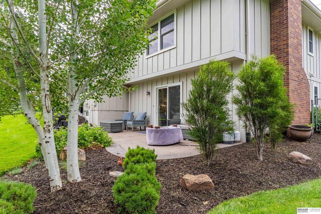 12906 Pacific Street, Omaha, NE 68154