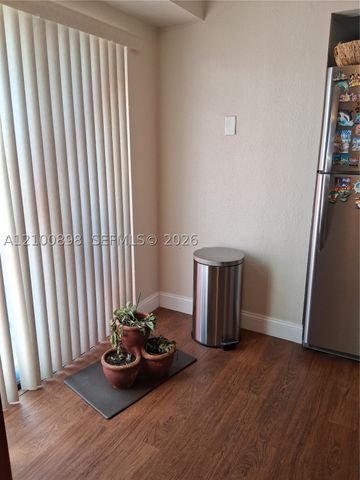 108 Wimbledon Lake Dr, Plantation, FL 33324
