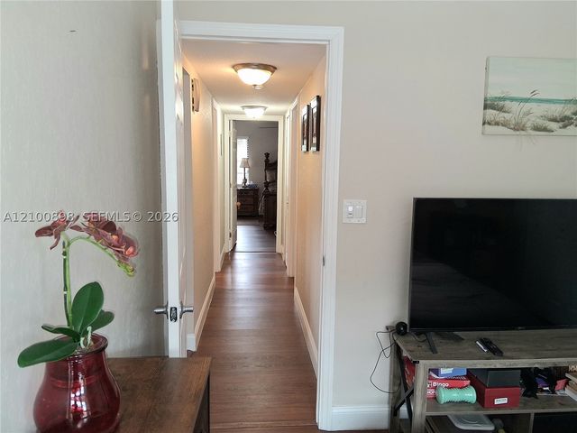 108 Wimbledon Lake Dr, Plantation, FL 33324