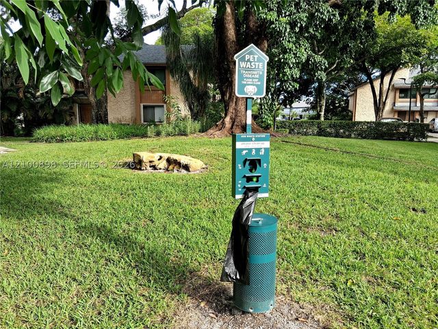108 Wimbledon Lake Dr, Plantation, FL 33324