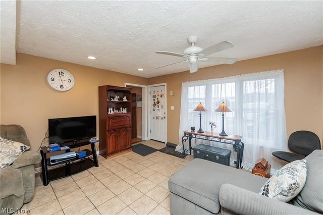 35206 Center Ridge Road, North Ridgeville, OH 44039