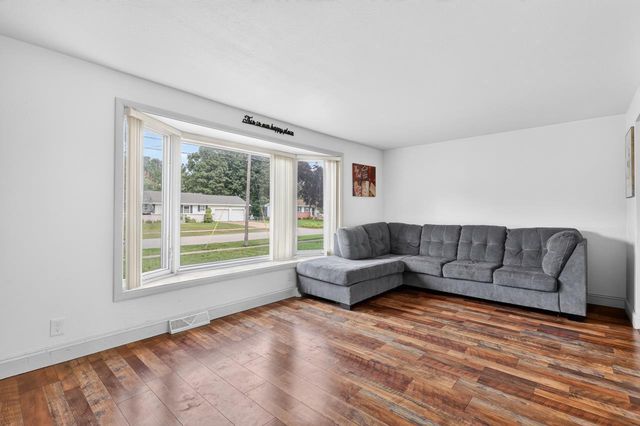 2089 Southwood Avenue, Norton Shores, MI 49441
