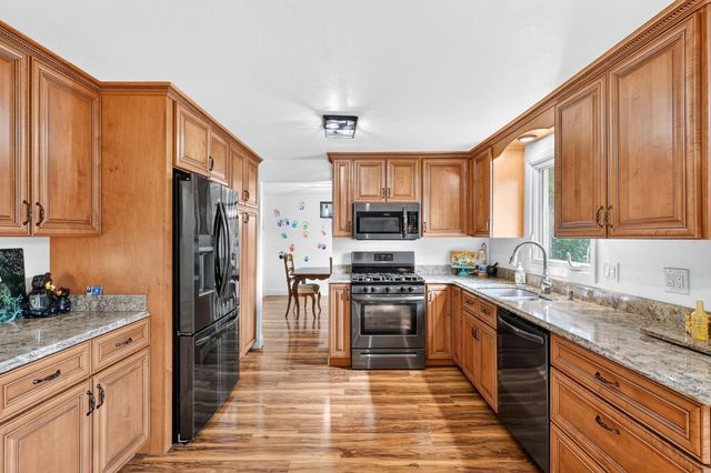2089 Southwood Avenue, Norton Shores, MI 49441