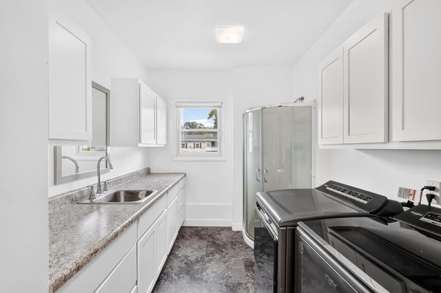 2089 Southwood Avenue, Norton Shores, MI 49441