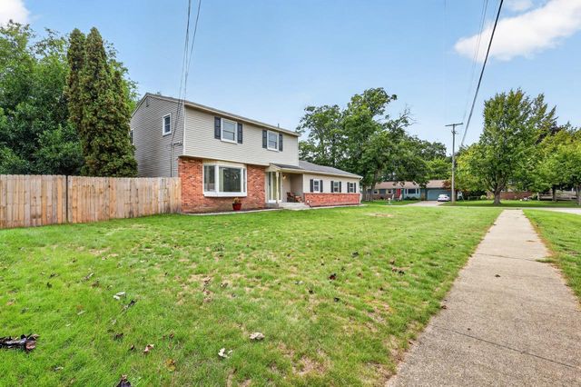 2089 Southwood Avenue, Norton Shores, MI 49441
