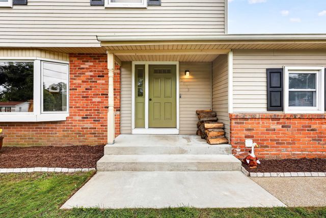 2089 Southwood Avenue, Norton Shores, MI 49441