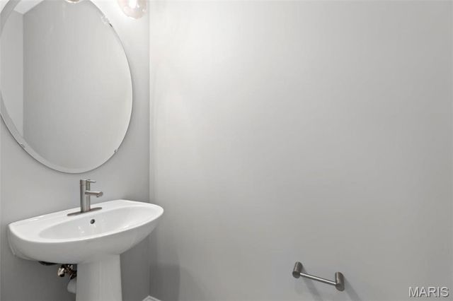 2 Pin Oak at Harvest Estates, O'fallon, MO 63385