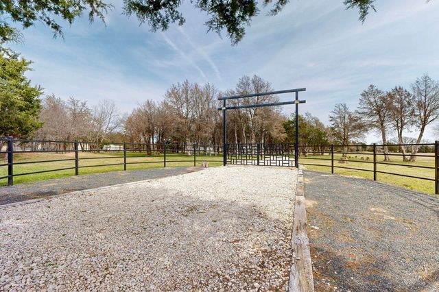 17073 Fm 2613, Kemp, TX 75143