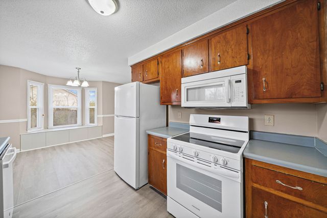 915 Cal Ct, Clarksville, TN 37042