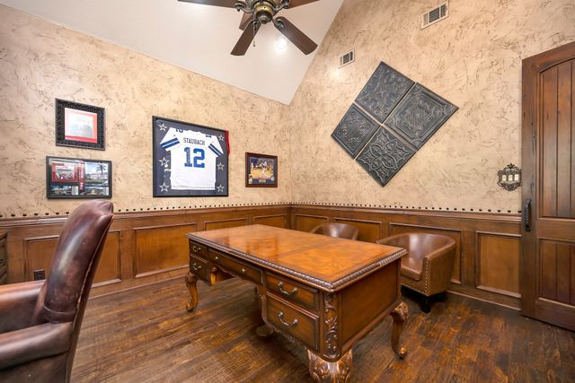8100 Canyon Oak Drive, North Richland Hills, TX 76182