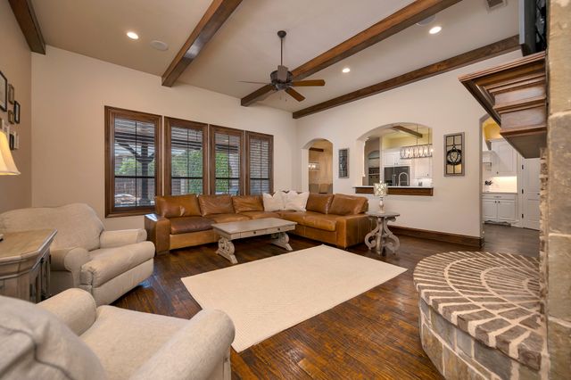 8100 Canyon Oak Drive, North Richland Hills, TX 76182