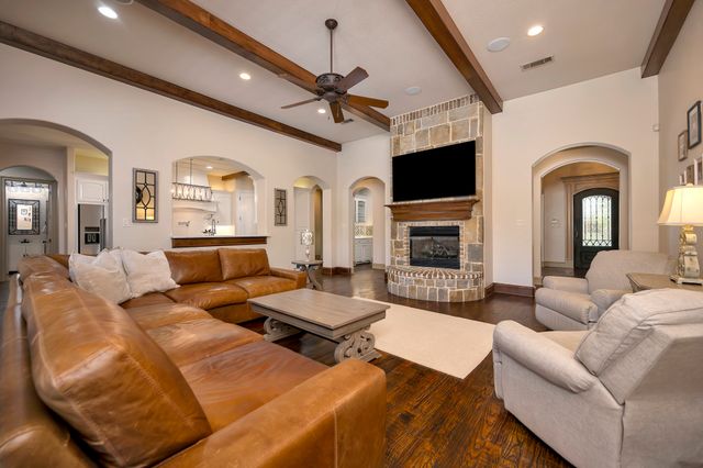 8100 Canyon Oak Drive, North Richland Hills, TX 76182