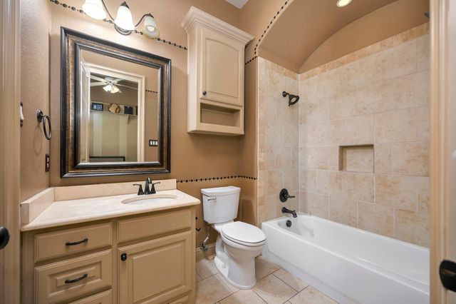 8100 Canyon Oak Drive, North Richland Hills, TX 76182