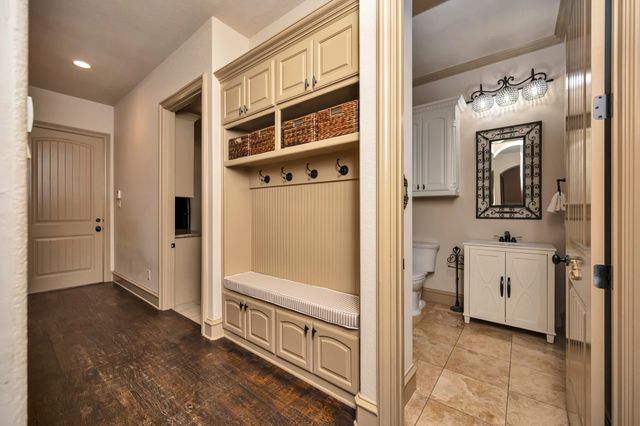8100 Canyon Oak Drive, North Richland Hills, TX 76182