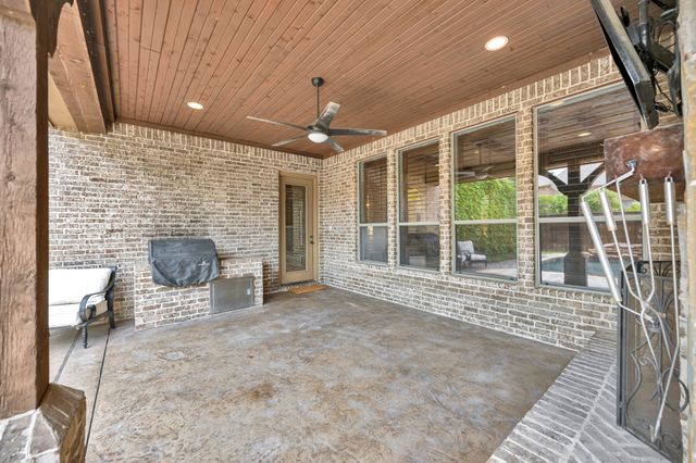 8100 Canyon Oak Drive, North Richland Hills, TX 76182