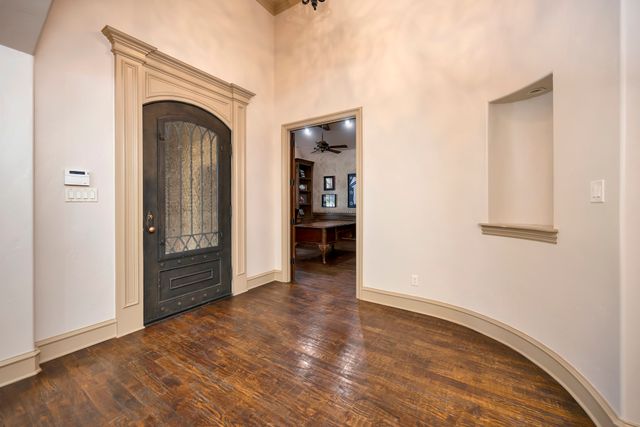 8100 Canyon Oak Drive, North Richland Hills, TX 76182
