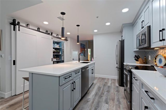 100 4TH AVENUE S 135, St Petersburg, FL 33701