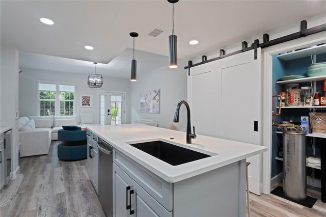 100 4TH AVENUE S 135, St Petersburg, FL 33701