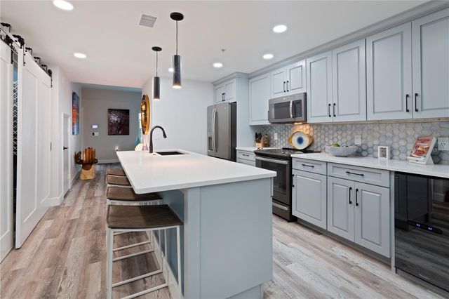 100 4TH AVENUE S 135, St Petersburg, FL 33701