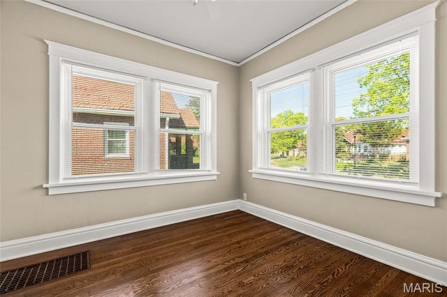 12 Sunset Court, Pasadena Park, MO 63121