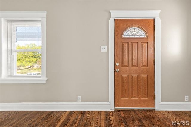 12 Sunset Court, Pasadena Park, MO 63121