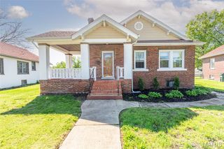 12 Sunset Court, Pasadena Park, MO 63121