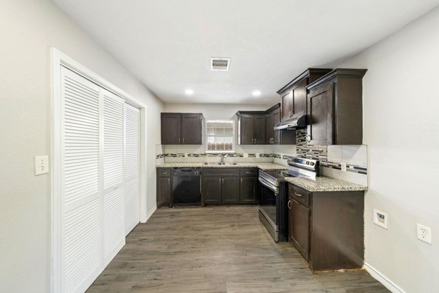 3561 Nathaniel Brown Street, Houston, TX 77021