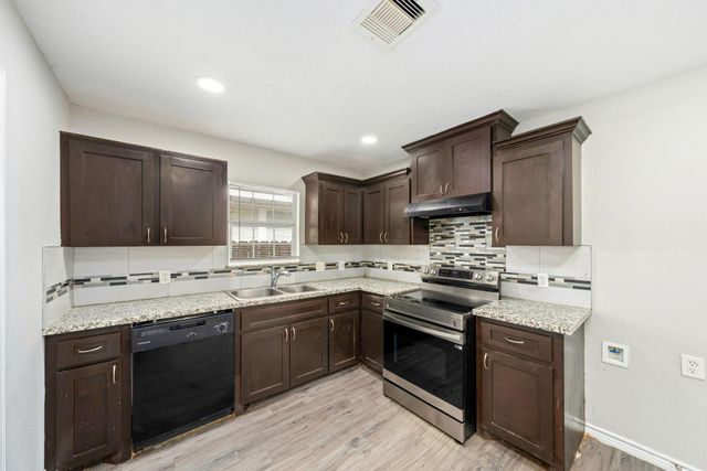 3561 Nathaniel Brown Street, Houston, TX 77021