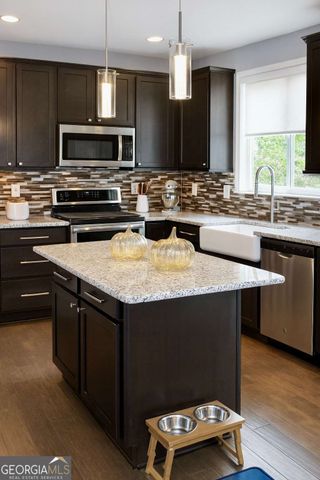 830 COMMERCE Trail, Canton, GA 30114