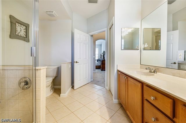 19081 RIDGEPOINT DR 201, Estero, FL 33928