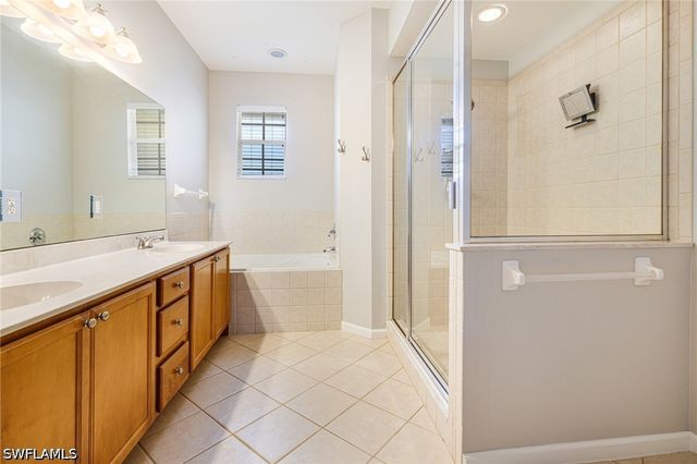 19081 RIDGEPOINT DR 201, Estero, FL 33928