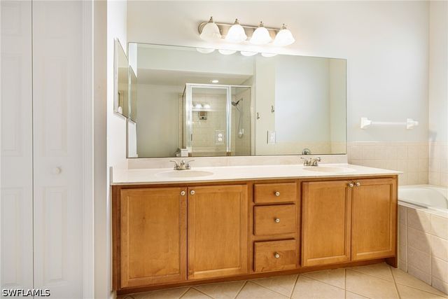 19081 RIDGEPOINT DR 201, Estero, FL 33928