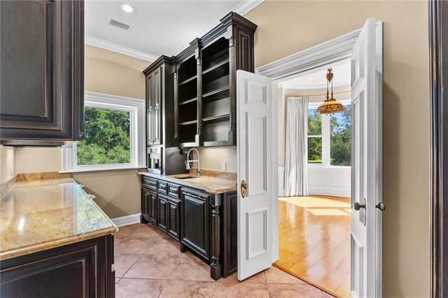 14201 Airport Boulevard, Mobile, AL 36608