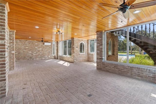 14201 Airport Boulevard, Mobile, AL 36608