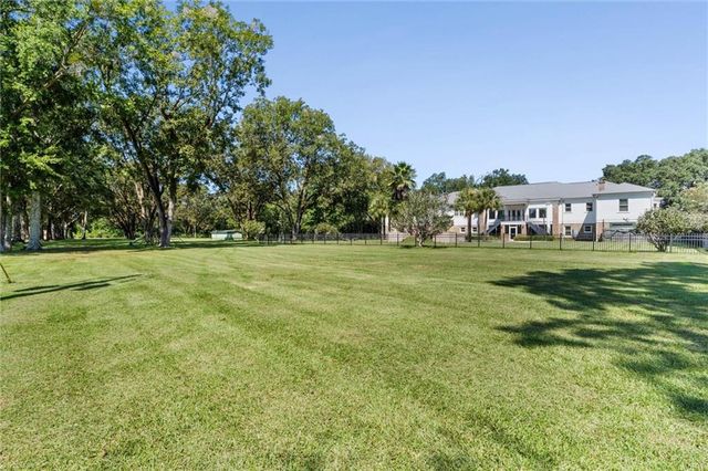 14201 Airport Boulevard, Mobile, AL 36608