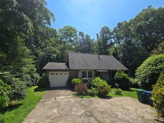 5 Auburndale Drive, Asheville, NC 28806