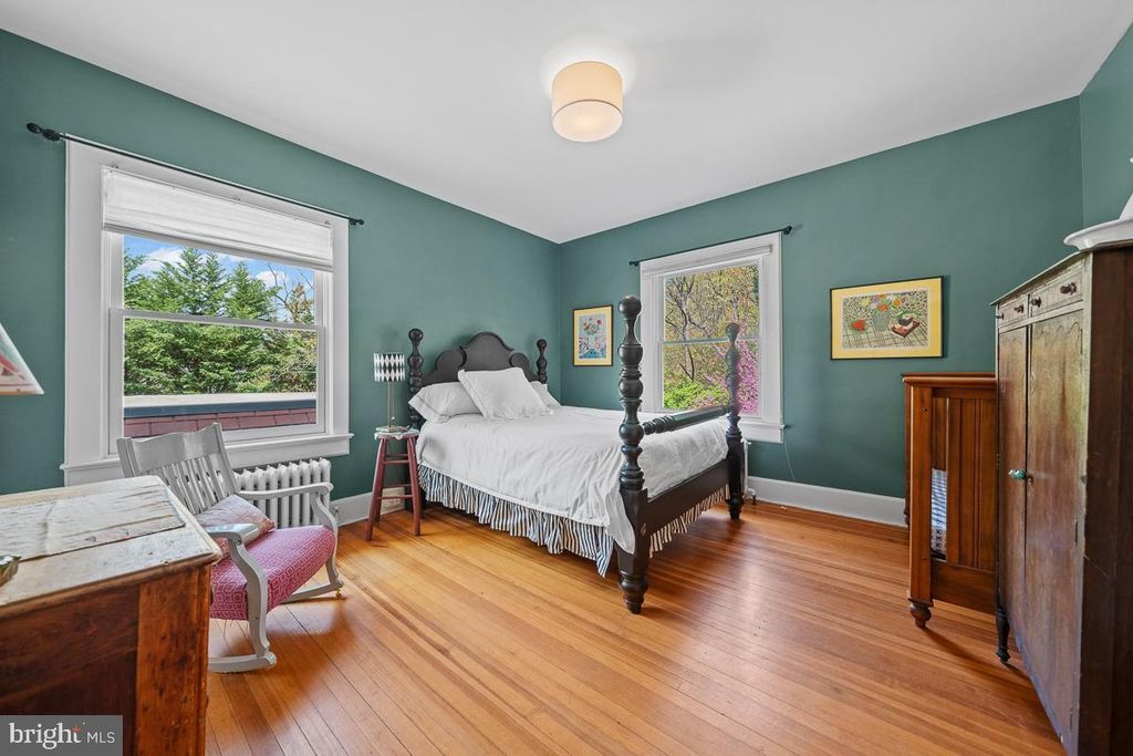 5 CHEVY CHASE CIR, Chevy Chase, MD 20815
