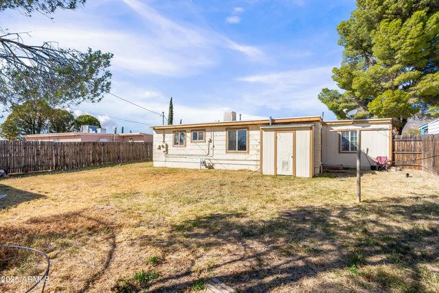 105 COCHISE Drive, Bisbee, AZ 85603