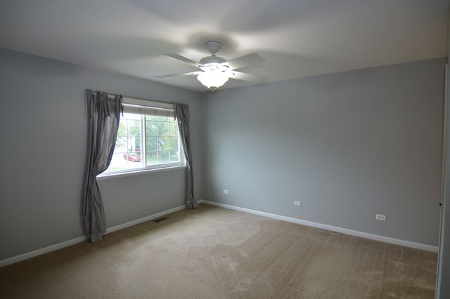 3613 Dorchester Place, Mchenry, IL 60050