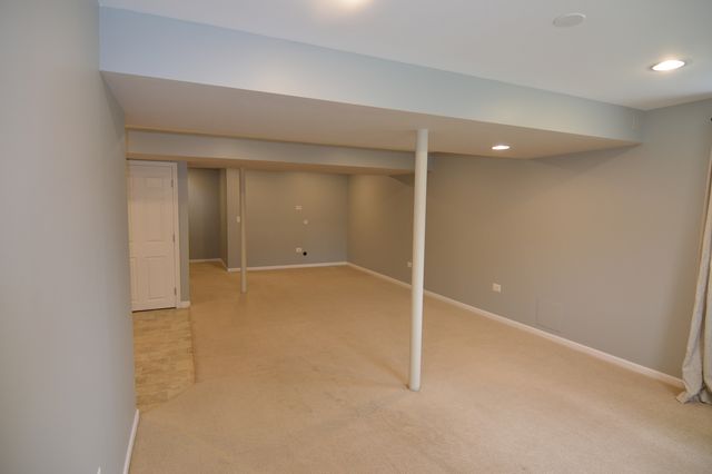 3613 Dorchester Place, Mchenry, IL 60050