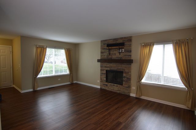 3613 Dorchester Place, Mchenry, IL 60050